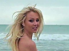 Spectacular Blonde Voyeur Jeanie Marie Sullivan Gets Fucked On A Beach Amateur Porno Video